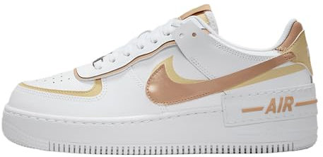NIKE Damen Air Force 1 Shadow Sneaker, White Hemp Team Gold White, 38.5 EU