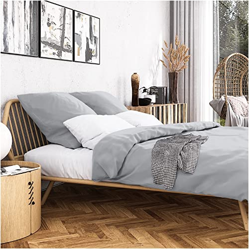 Wolkenfeld Bettwäsche 220x240 Baumwolle grau - Traumhaft weiche Mako Satin Bettwäsche-Sets - 1x Bettbezug 220x240 cm + 2X Kissenbezug 80x80 Hellgrau
