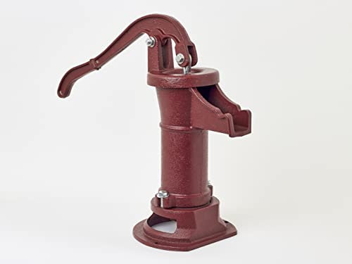 Fuente de bombeo manual tradicional de hierro fundido