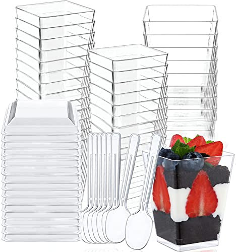 LWAIX Tazas de Postre 50PCS Vasos de Postre Vasitos Aperitivos Plastico con Tapa y Cucharas para Postres Pudín Mousse Helado (5OZ/150-160ml)