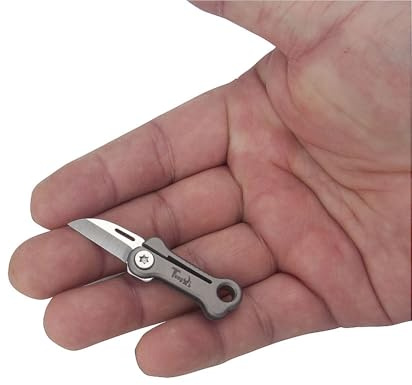 Tungyi Mini fickkniv, liten EDC-paketkniv, 0,8 tums blad av rostfritt stål med titanhandtag, ultrakompakt och lätt (benform)