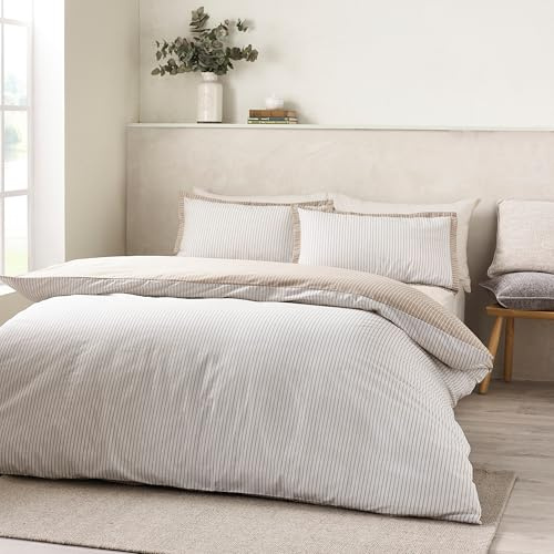 Catherine Lansfield Oxford Pinstripe Reversible Double Duvet Cover Set with Pillowcases Natural