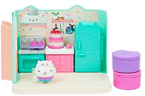 Gabby's Dollhouse, Bakey with Cakey Kitchen con Figura y 3 Accesorios, 3 Muebles y 2 entregas, Juguetes para niños a Partir de 3 años