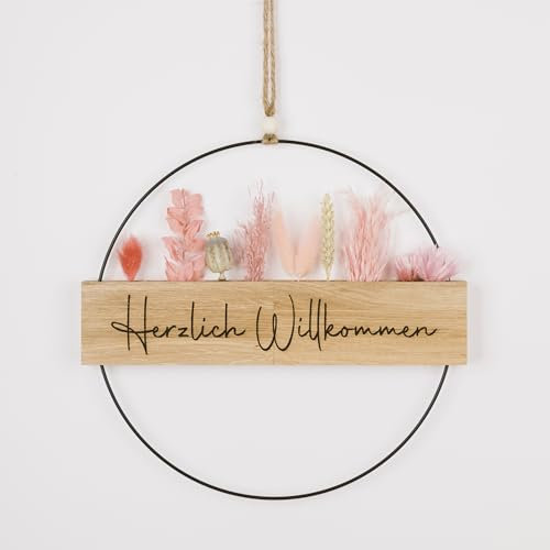 Türkranz Haustür mit Trockenblumen I Dekokranz ganzjährig I Willkommenskranz mit Herzlich Willkommen graviert I Türdekoration außen & innen I personalisierbar (Trockenblumen Rosa)