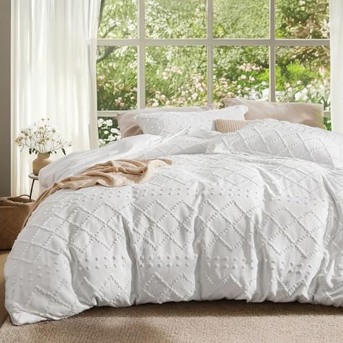 Bedsure Boho Duvet Cover King Size - Boho Bedding, Tufted King Duvet Cover for All Seasons, 3 Pieces Embroidery Distressed Vintage Home Bedding,Comforter Not Included (White, 104 x 90)