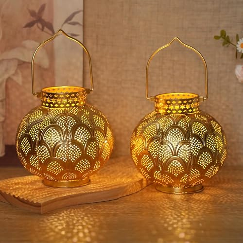 TRIROCKS Set di 2 lampade da tavolo in stile marocchino, in metallo, 17,8 cm, a batteria, senza fili, con lampadine a LED, perfette per casa, soggiorno, feste, da tavolo, interni (oro)
