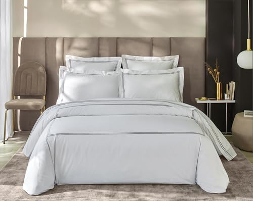 Duquennoy & Lepers – Housse de Couette 2 Personnes 260X240 CM - Qualité Hôtel 100% Coton Percale 80 Fils – Double Broderie Gris Perle Satiné – Rabat à Border – Blanc