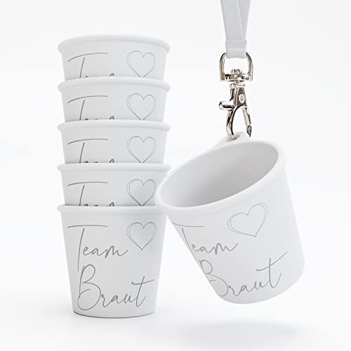 SoPro 6x Schnapsbecher zum Umhängen 4 cl wiederverwendbar - Schnapsgläser JGA 40 ml weiß - Schnapsglas zum Umhängen, Brautbecher mit Gravur, JGA Schnapsgläser