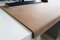 Gewinkelte Schreibtischunterlage mit Kantenschutz Nubuk Leder 90 x 47 Beige