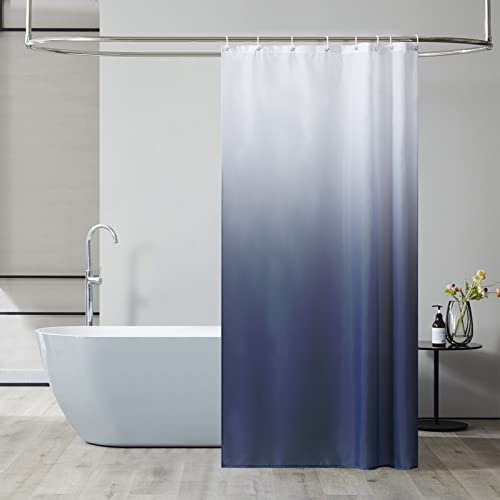 Furlinic Duschvorhang Textil Anti-schimmel Wasserdicht Waschbar Badvorhang aus Polyester Stoff Weiß nach Dunkelblau 120x200cm mit 8 Duschvorhangringen.