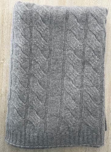 Lussuosa coperta in 100% cashmere lavorata a maglia, ultra morbida, calda ed elegante, disponibile in tonalità neutre (antracite)