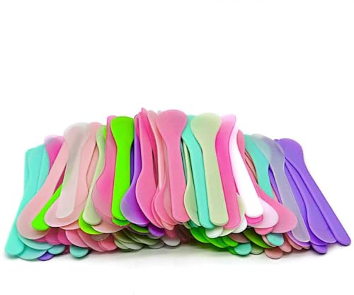 Wopanxye Lot de 100 spatules cosmétiques pour masque facial, crème, bâton en plastique givré, cuillère jetable pour mélange, échantillon, épilation à la cire, masque facial, 13 x 3 cm, 9 couleurs