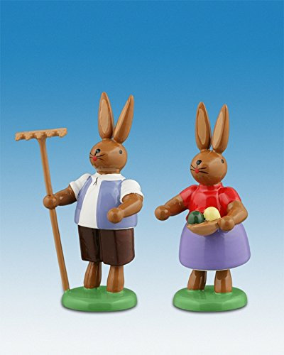 Rudolphs Schatzkiste Osterdekoration Osterhasenpaar mit Rechen & Schale Höhe 7,5cm NEU Osterdeko Osterhasenfigur Ostern Korb Osterei Frühling Erzgebirge Seiffen Hase Blumen