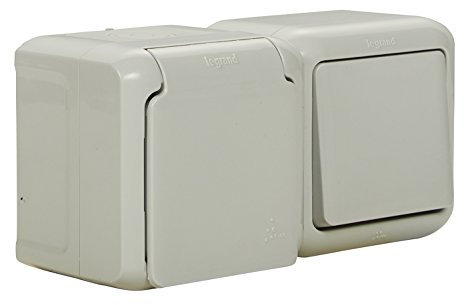 LEGRAND, 782391 Interrupteur de prise pour pièces humides en saillie (horizontale) IP44, prise avec contact de protection et couvercle, pour montage sur le mur