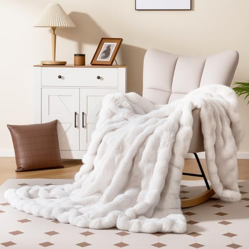 GIANTEX Manta de Piel de Conejo Sintética, Manta Gruesa de Doble Lado para Camas, Pelo de Conejo de Imitación, Franela, Ropa de Cama Cálida Suave Mullida para Sofá Sillón Dormitorio (178 x 203 cm)