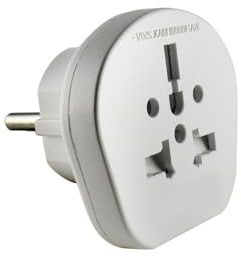 Vit universell reseadapter med flera ingångar och global kompatibilitet; idealisk för laddning av enheter var som helst.