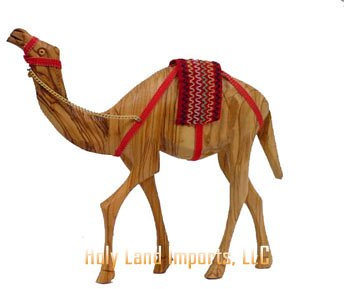 Zytoon Olivträ kamel med röd sadel 18 cm h.