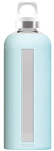 SIGG Star Glacier Trinkflasche (0.5 L), schadstofffreie und auslaufsichere Trinkflasche, hitzebeständige Trinkflasche aus Glas mit Silikonhülle