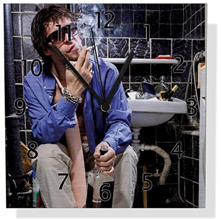 Wallario Design Wanduhr Kloparty - Sexy Mann auf Toilette mit Zigarette aus Aluverbund, Alu-Uhr Größe 30 x 30 cm, Schwarze Zeiger mit Metalloptik