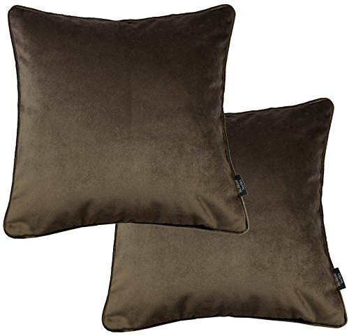 McAlister Textiles Matter Samt | 2er Packung Kissenbezüge für Sofakissen in Mokka Braun | 43 x 43cm | griffester Samt edel paspeliert | in 25 Farben erhältlich | Kissenhülle für Samtkissen