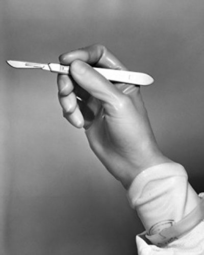Posterazzi Surgeon's hand holding a scalpel Poster Print, (18 x 24)