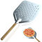 GOMETY Pelle à pizza perforée de 30,5 cm - En aluminium anodisé dur - Perforée - Avec poignée anti-brûlure - Pour pizza, pain, gâteaux faits maison