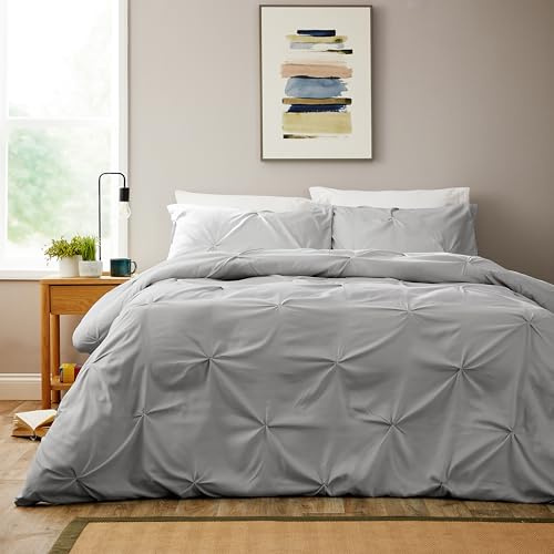 Olivia Rocco Pintuck Duvet Cover Set with Pillowcases Easy Care Bedding Set Soft Breathable Modern Design Quilt Bedding Bed Linen Sets, Grey Double