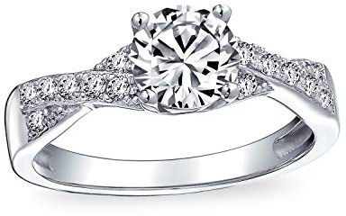 Bague de fiançailles personnalisée en argent sterling .925 pour femmes avec solitaire rond 2CT AAA en zircon cubique pavé CZ torsadé croisé infini personnalisable.