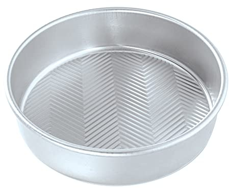 Nordic Ware Prism 9 Round Layer Cake Aluminium Baking Pan with Improved Airflow, Premium Bakeware Made in The USA, Silver
