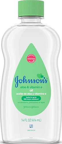 J&J - Johnson's Baby Oil Aloe Vera and Vitamin E - 14 fl. oz. (414 ml)