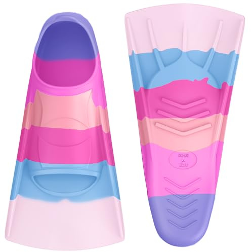 QcoQce Pinne da nuoto per bambini, 100% silicone per bambini e pinne corte per snorkeling, immersioni, allenamento e vacanze, in pratico formato da viaggio con sacchetto a rete per piscina e spiaggia.