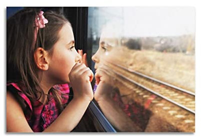 ELedvb Niedliche Kollektion Kind Mädchen Look Out Zug Fenster Leinwand Poster Dekorative Malerei Leinwand Wandposter und Kunstbild Druck Moderne Familie Schlafzimmer Dekor Poster 08x12inch (20x30cm)