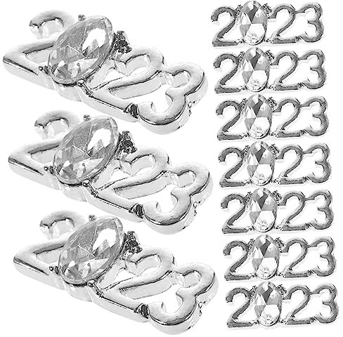 NUOBESTY 30 Stück 2023 2023 Zubehör Diy Basteldeko Handy-ornament Jahr 2023 Charme 2023 Bastelzubehör Metallanhänger Für Das Jahr 2023 Handyhülle 2023 Dekor Miniatur Legierung Kunsthandwerk