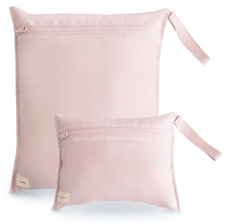 mushie wet bag 2 pezzi impermeabile resistente all’acqua, set grande e piccolo per pannolini, abiti e giochi, con chiusura a scatto e gancio per passeggino, poliestere facile da pulire (Blush)