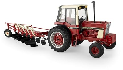 ERTL 1/16 International Harvester 986 with Cab & 720 Plow, Precision Heritage Series 44309
