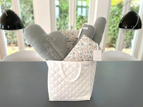 Presentask baby (stor) med krypfilt, molnkudde, kuddrulle, skötväska och redskapslåda – blomsteräng blå/salviagrön