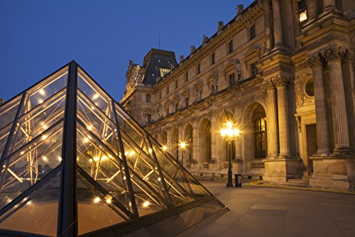 Le Louvre palace buildings and pyramids at night in golden light Paris France Poster Print (20 x 13)