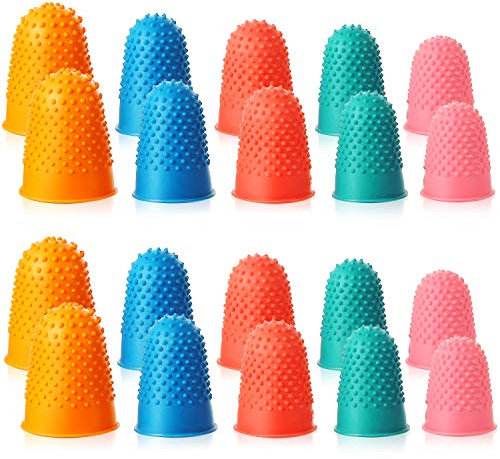 20 Stücke Gummi Finger Tip Pads Griffe für Geld Zählen Sortieren Schreiben Sortieren Aufgabe Heißkleber und Sportspiele Dicker wiederverwendbarer Schutz Verschiedene Größen Blau Orange Grün Rot Rosa