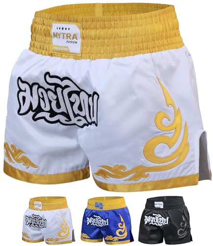 Mytra Fusion Pantaloncini Muay Thai Uomo Donna – Slim Fit a Lunghezza Corta, Shorts Kickboxing, MMA, Grappling, Allenamento e Arti Marziali (IT, Testo, L, Regular, Regular, Bianco/Oro)