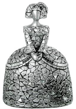 Figura de una menina formada por trozos Pintados de Resina en Plateado 13x9x18cm