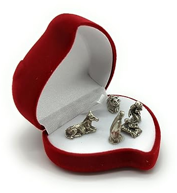 OVUNQUE PROTEGGIMI Mini natività e natività in miniatura. Presepi minuti, mini Sacra Famiglia. Decorazione Natalizia Presepe. Idee regalo per Natale. Cofanetto in velluto. (cuore)