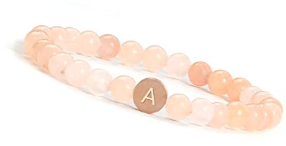 GD GOOD.designs Armband mit Buchstaben A I Personalisiertes Damen Perlenarmband mit Sonnenstein Natursteinperlen und 18K rosé vergoldeter Buchstabenperle - Valentinstag - Geschenk für Sie