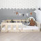 Skandi Hausbett Bodenbett 120x200 mit Rausfallschutz Naturholz - Bajo - Kinderbett 120x200 Kiefer Massiv - Stabiles Rausfallschutz Bett für Kinderzimmer - Gemütlich Rausfallschutz Bodenbett