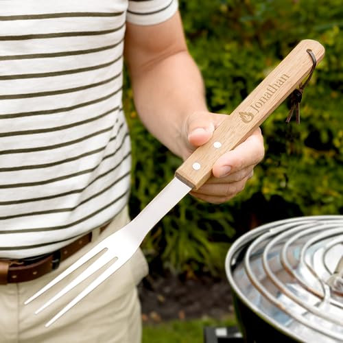 Grill Gabel personalisiert mit Name Order Botschaft - Fleischgabel mit Gravur und aus Edelstahl mit Holzgriff