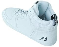 sleeco - Moderne Hausschuhe im Jordan Sneaker-Look Herren und Damen - Stylisch Indoor Schuhe für Zuhause - Warme lustige Pantoffeln Hüttenschuhe für Erwachsene geschlossen Größe 40 Weiß clean