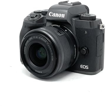 Canon EOS M5 Fotocamera digitale Mirrorless con Obiettivo EF-M 15-45 mm e Adattatore EF-EOS M, Nero