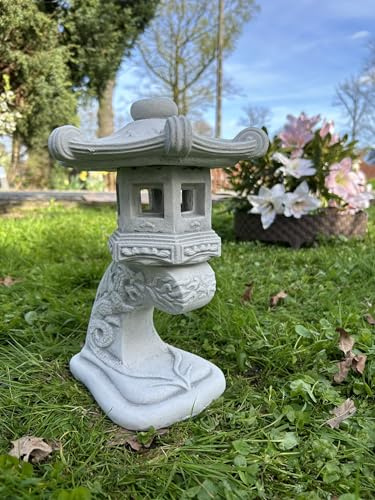 FABRIQ ISHI-Doro - Lampada giapponese in pietra con motivo artistico su base elegante, statuetta in pietra, pagoda giapponese, resistente al gelo fino a -30°C