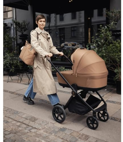 Venicci Claro | 3in1 Plus Base Travel System with Accessories. Includes Pushchair, Carrycot, Tiago i-Size Car Seat and 360 Isofix Base | 10 Piece Bundle (Caramel)