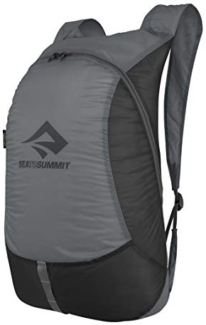 Sea to Summit Travelling Light Daypack 20 L – Backpack for emergencies.