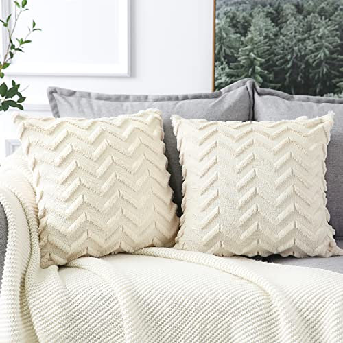 Artscope 2er Set Kurze Wolle Kissenbezüge Weicher Plüsch Luxus Wollsamt Zierkissenbezuge Dekokissen Boho Kissenhülle für Sofa Schlafzimmer Zuhause Dekor Pfeilform Creme Beige, 45x45cm
